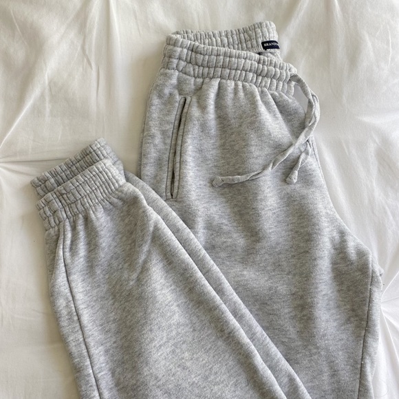 Brandy Melville Pants - Brandy Melville Sweats